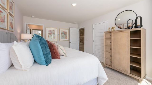 2035 Windward Rd, Stone Mountain, GA 30088