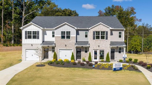 2035 Windward Rd, Stone Mountain, GA 30088