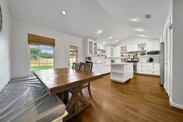 11218 Cliffwood Drive, Houston, TX 77035