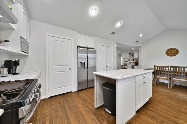 11218 Cliffwood Drive, Houston, TX 77035