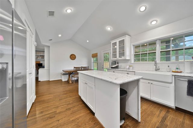 11218 Cliffwood Drive, Houston, TX 77035