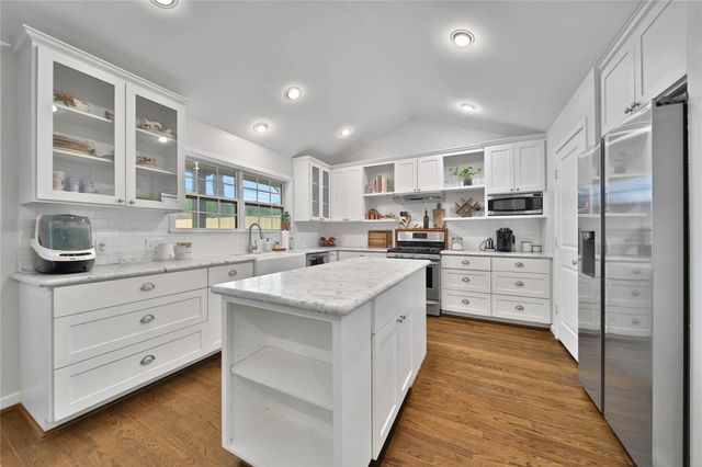 11218 Cliffwood Drive, Houston, TX 77035