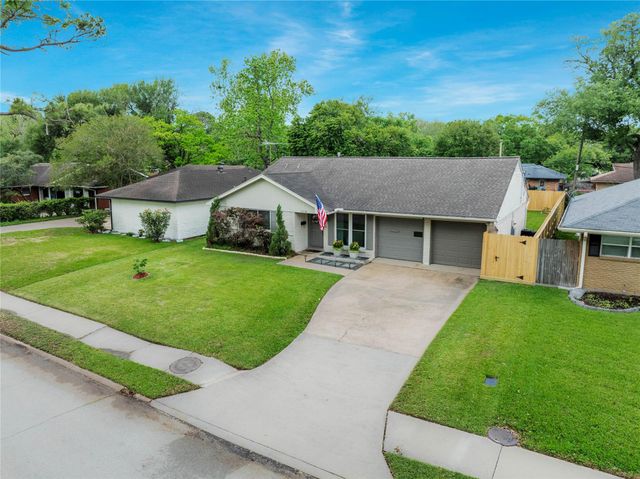 11218 Cliffwood Drive, Houston, TX 77035