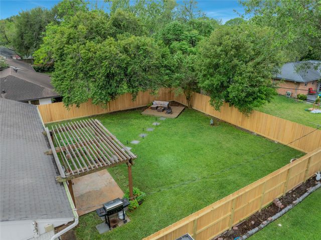 11218 Cliffwood Drive, Houston, TX 77035