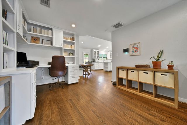 11218 Cliffwood Drive, Houston, TX 77035