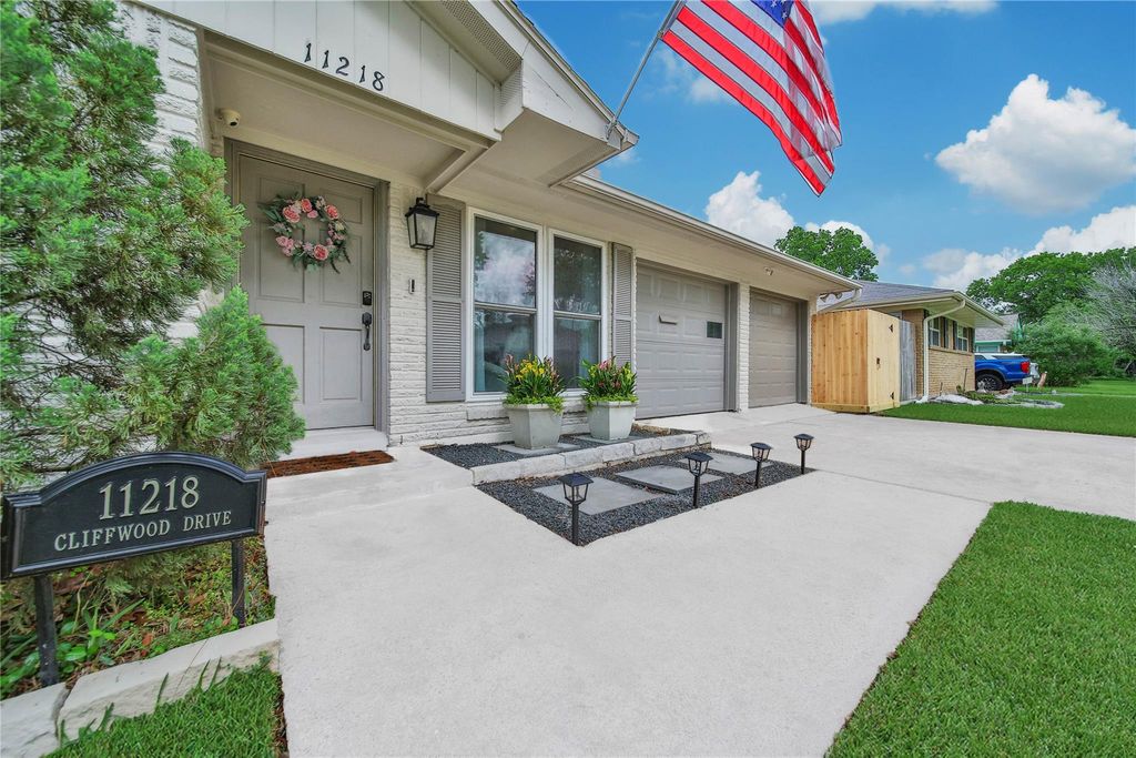 11218 Cliffwood Drive, Houston, TX 77035