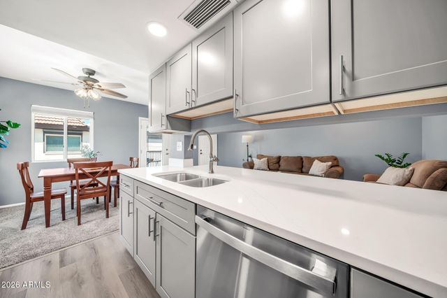 1916 W MORNINGSIDE Drive 118, Phoenix, AZ 85023