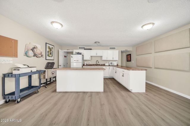 1916 W MORNINGSIDE Drive 118, Phoenix, AZ 85023