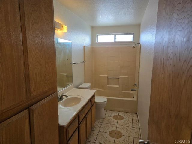 16715 Vasquez, Victorville, CA 92394