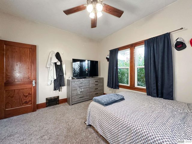 730 W 10th Street, Fremont, NE 68025