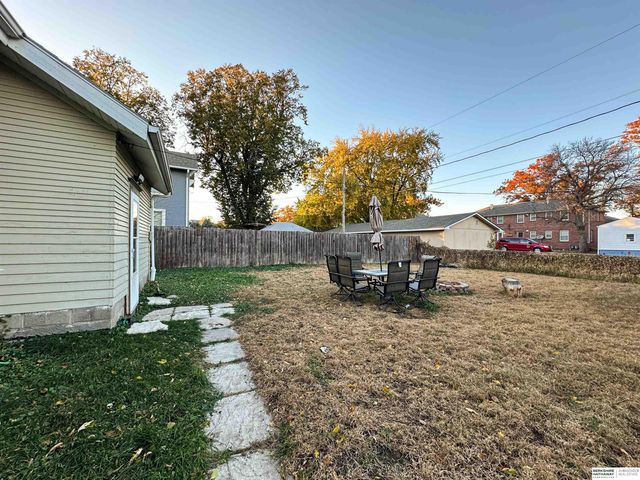 730 W 10th Street, Fremont, NE 68025