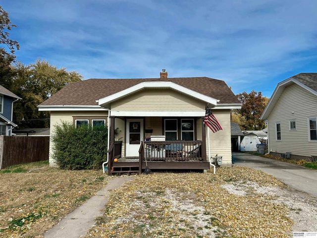 730 W 10th Street, Fremont, NE 68025