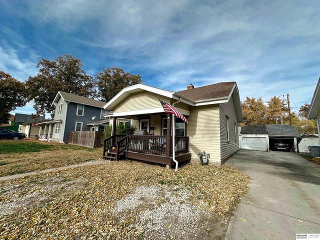 730 W 10th Street, Fremont, NE 68025