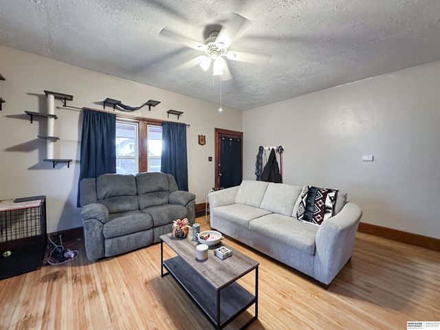 730 W 10th Street, Fremont, NE 68025