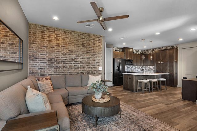 608 Buffalo TRL, Liberty Hill, TX 78642