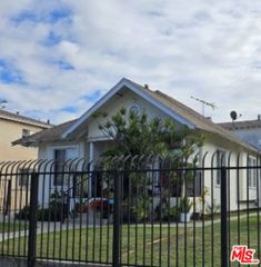 3722 S MAPLE Avenue, Los Angeles, CA 90011