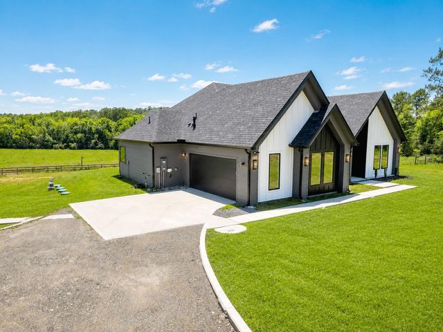 1000 Denson Allen, Coldspring, TX 77331