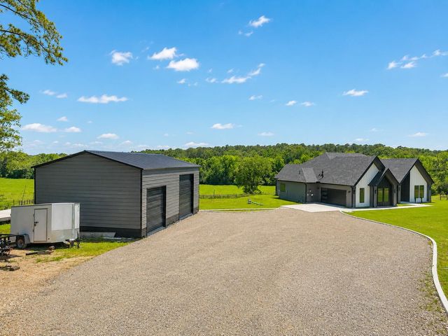 1000 Denson Allen, Coldspring, TX 77331