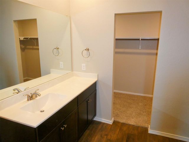 6009 RODERICK DR, Austin, TX 78724