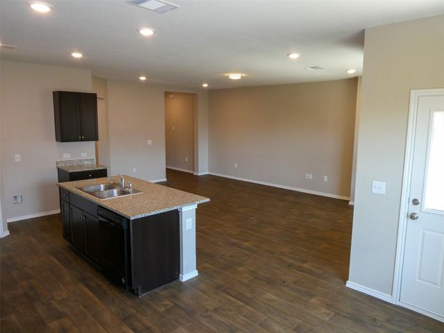 6009 RODERICK DR, Austin, TX 78724