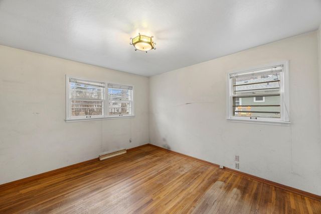 772 Creek Avenue, Mendota Heights, MN 55120