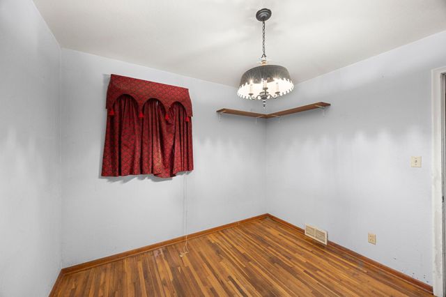 772 Creek Avenue, Mendota Heights, MN 55120