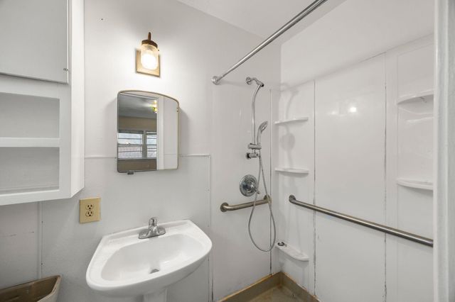 772 Creek Avenue, Mendota Heights, MN 55120