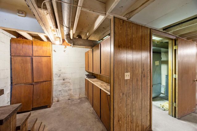 772 Creek Avenue, Mendota Heights, MN 55120