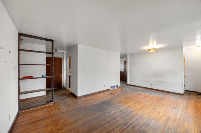 772 Creek Avenue, Mendota Heights, MN 55120