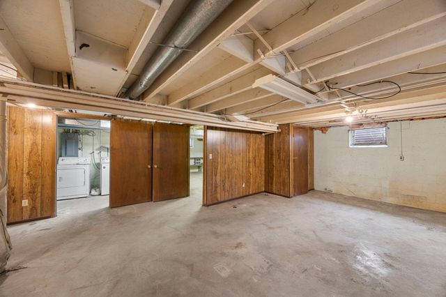 772 Creek Avenue, Mendota Heights, MN 55120