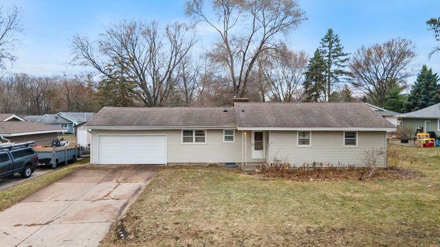 772 Creek Avenue, Mendota Heights, MN 55120