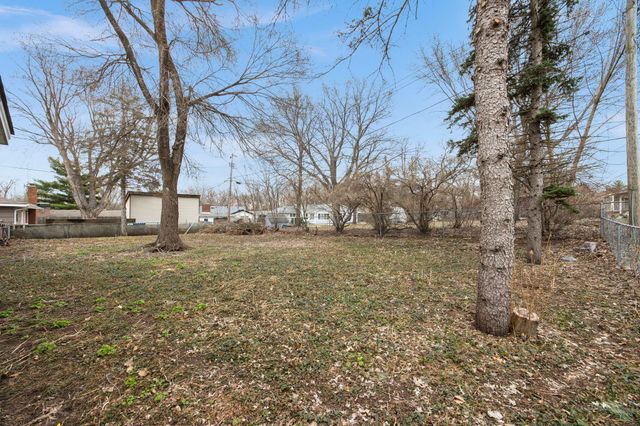 772 Creek Avenue, Mendota Heights, MN 55120