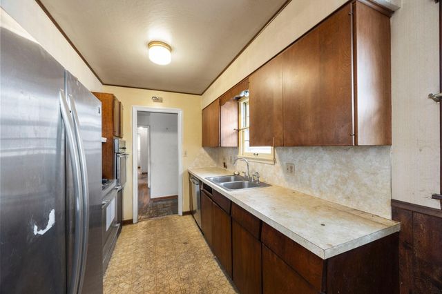 772 Creek Avenue, Mendota Heights, MN 55120