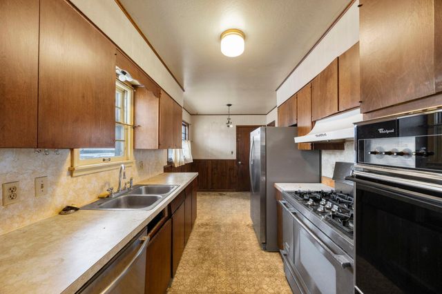 772 Creek Avenue, Mendota Heights, MN 55120