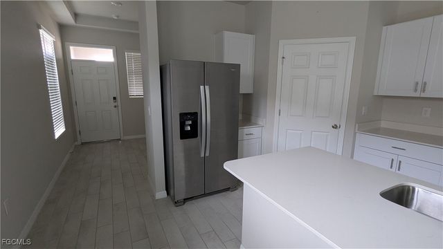 828 Friendship CIR, Labelle, FL 33935