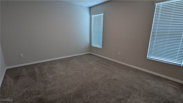 828 Friendship CIR, Labelle, FL 33935