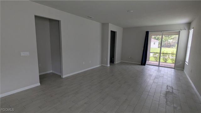 828 Friendship CIR, Labelle, FL 33935