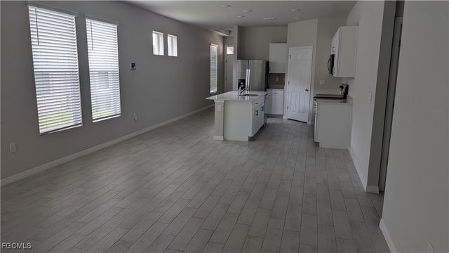 828 Friendship CIR, Labelle, FL 33935