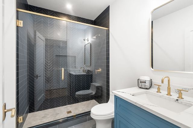 14 Fiske Pond Rd, Holliston, MA 01746