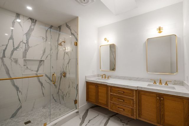 14 Fiske Pond Rd, Holliston, MA 01746