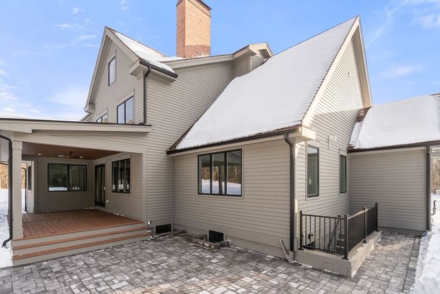 14 Fiske Pond Rd, Holliston, MA 01746