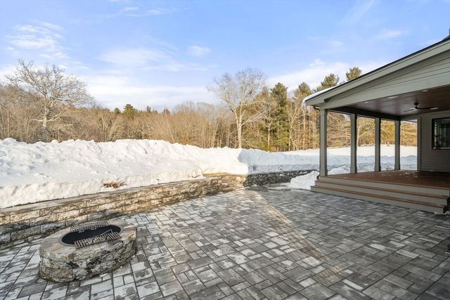14 Fiske Pond Rd, Holliston, MA 01746