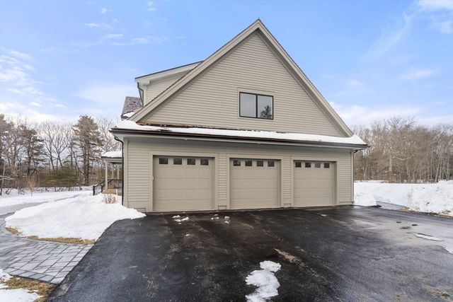 14 Fiske Pond Rd, Holliston, MA 01746