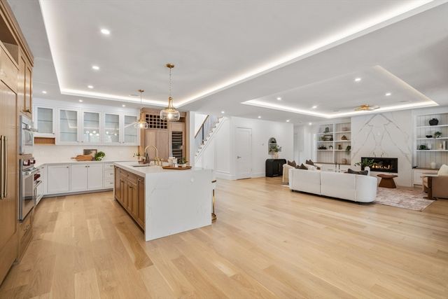 14 Fiske Pond Rd, Holliston, MA 01746