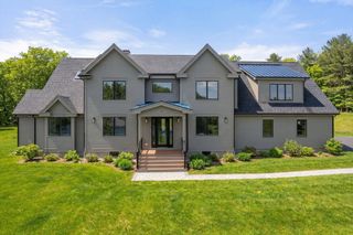 14 Fiske Pond Rd, Holliston, MA 01746