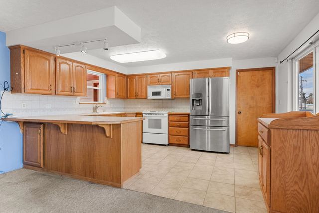 147 N LINDSEY St, Tekoa, WA 99033