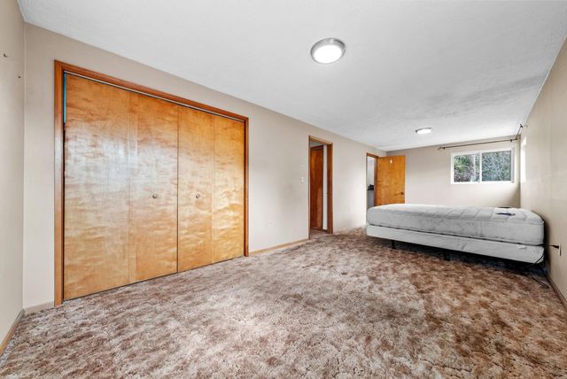 147 N LINDSEY St, Tekoa, WA 99033