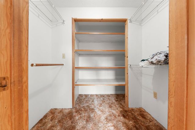 147 N LINDSEY St, Tekoa, WA 99033