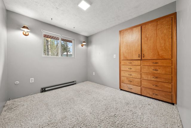 147 N LINDSEY St, Tekoa, WA 99033