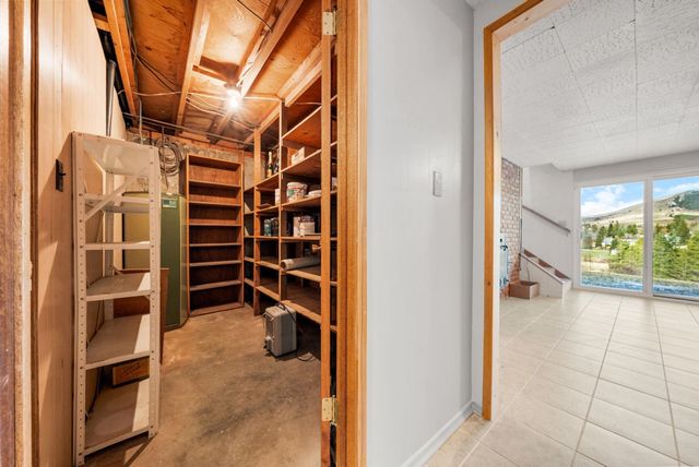 147 N LINDSEY St, Tekoa, WA 99033